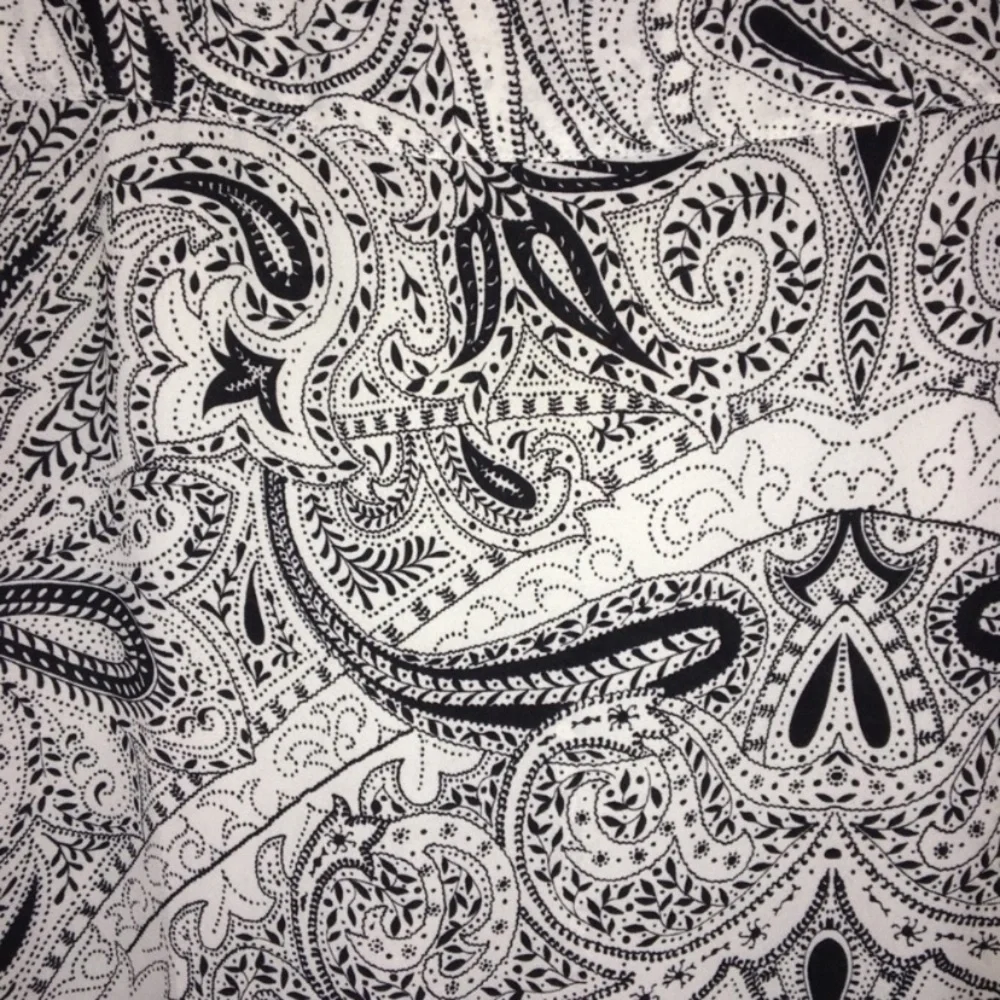 Loft Black & White Shadow Paisley Blouse - Picture 4 of 5